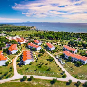 https://kazela-resort.in-istria.net